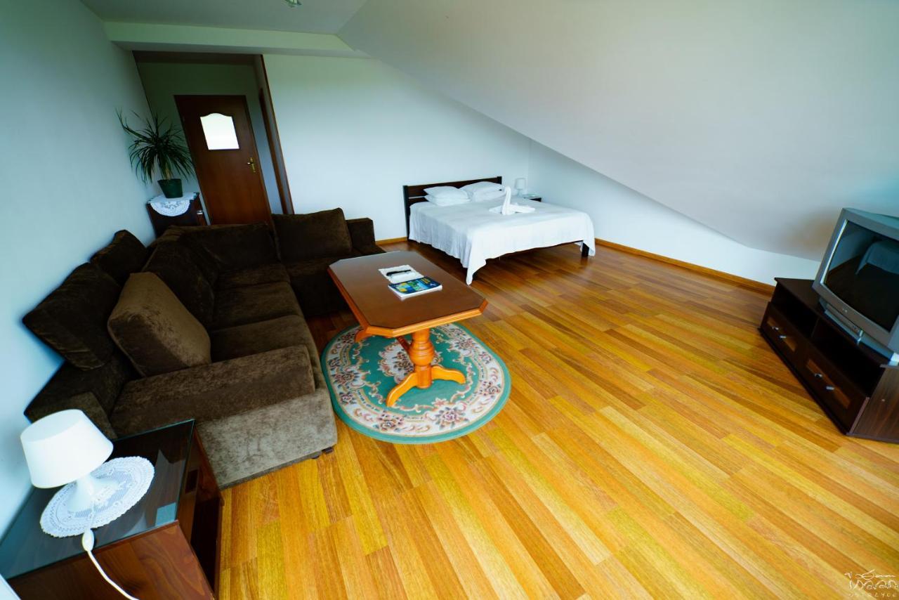 Isaan Ostrzyce Guest House ภายนอก รูปภาพ