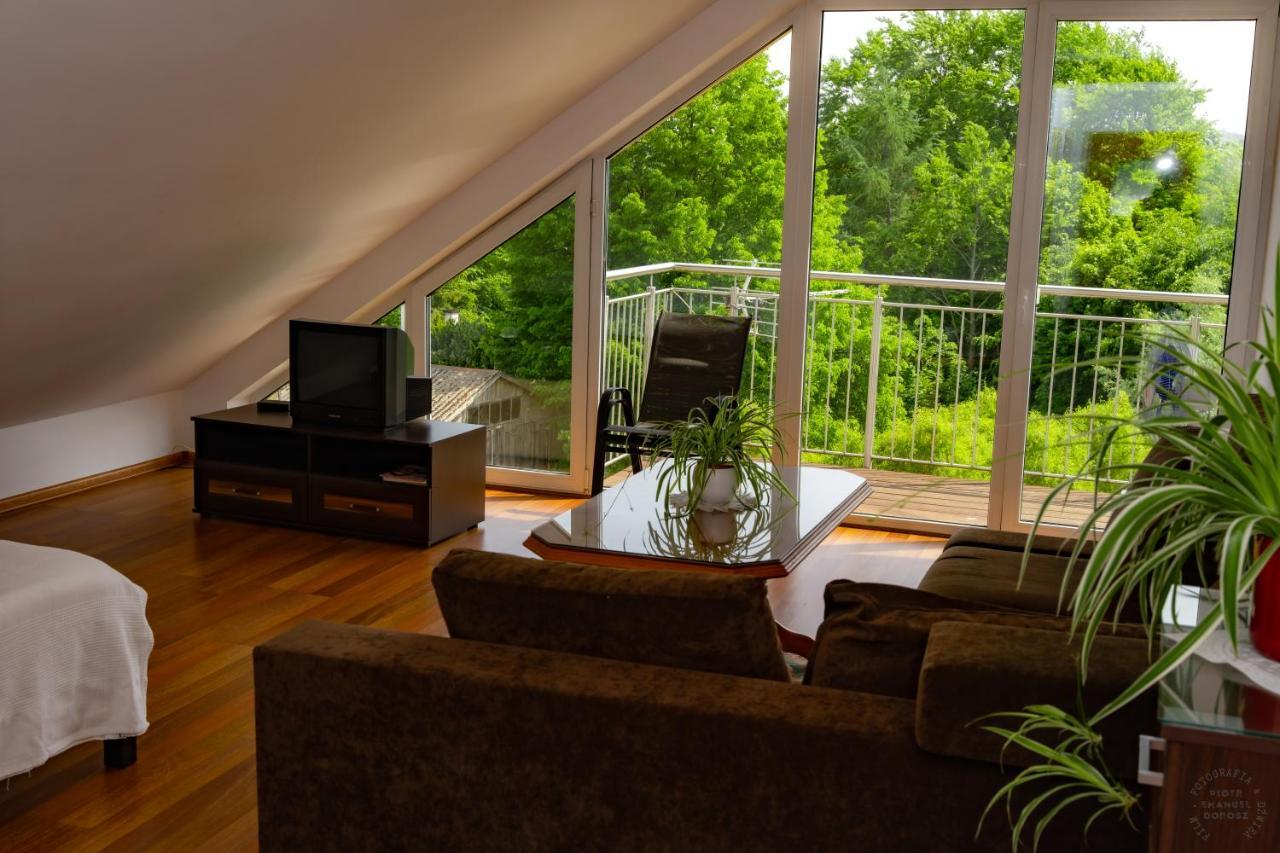 Isaan Ostrzyce Guest House ภายนอก รูปภาพ