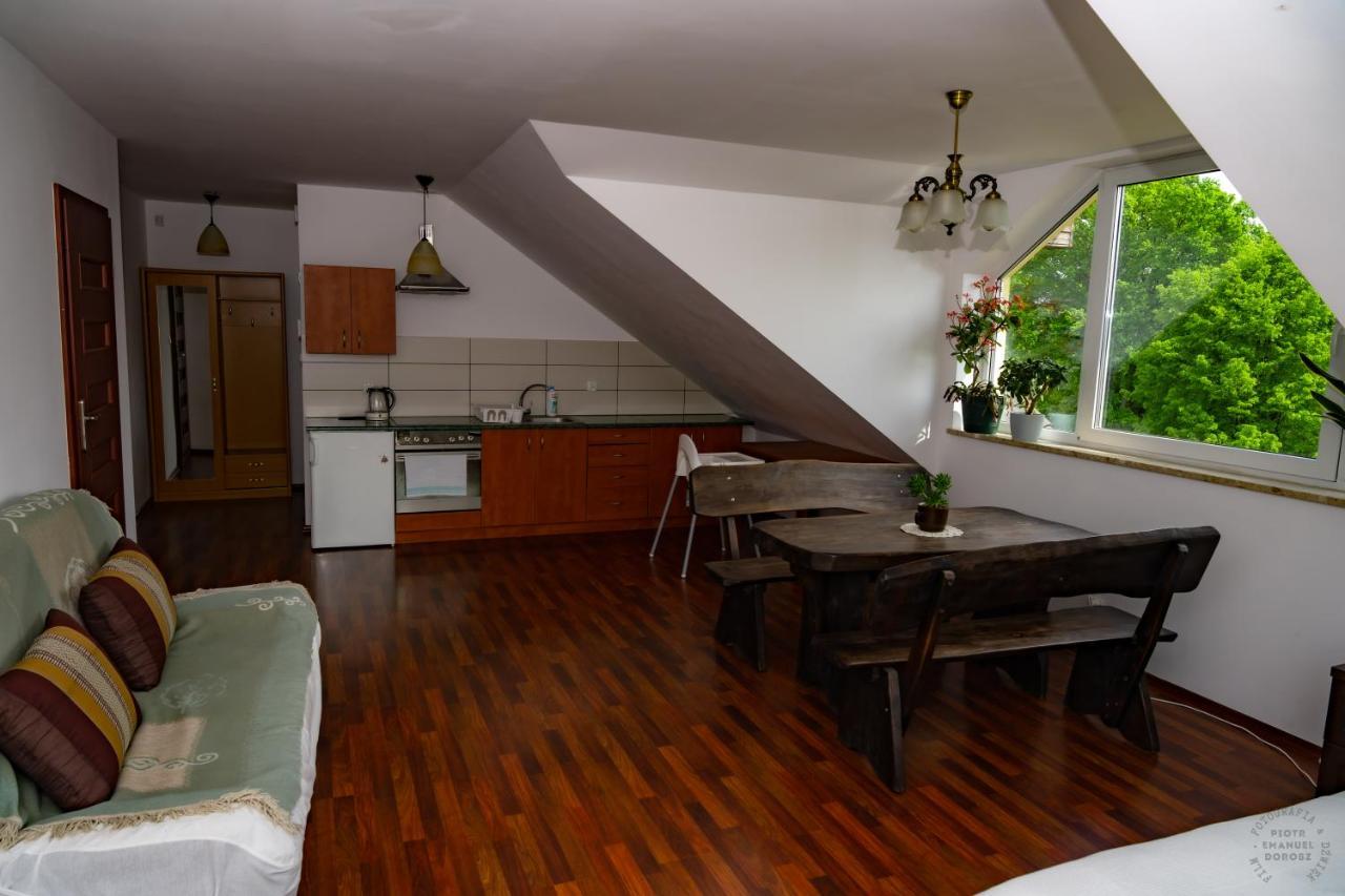 Isaan Ostrzyce Guest House ภายนอก รูปภาพ