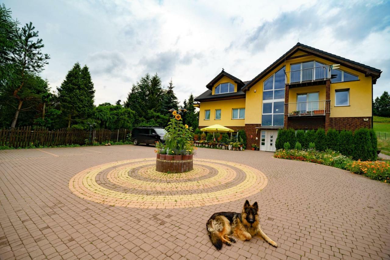 Isaan Ostrzyce Guest House ภายนอก รูปภาพ