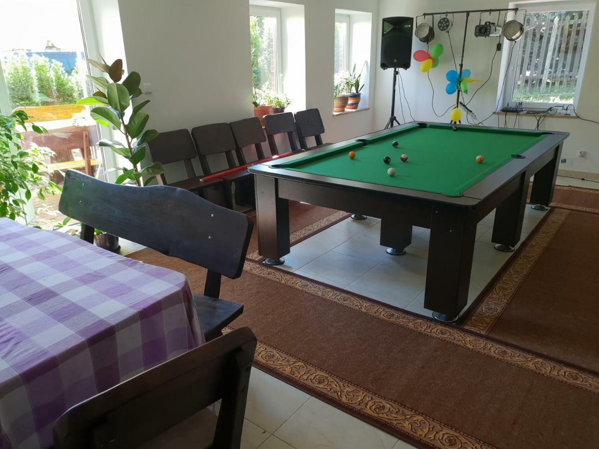 Isaan Ostrzyce Guest House ภายนอก รูปภาพ